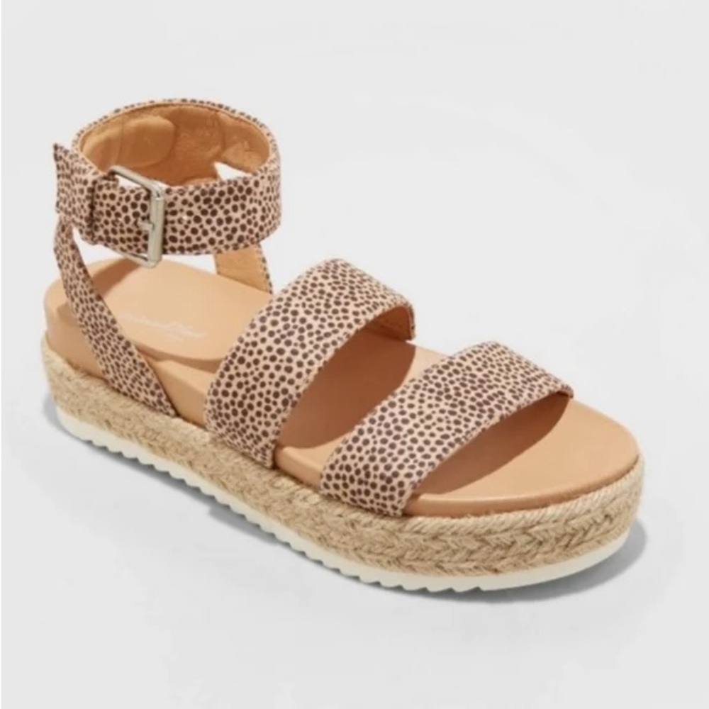 Universal Thread Brown Sandals Espadrille Style